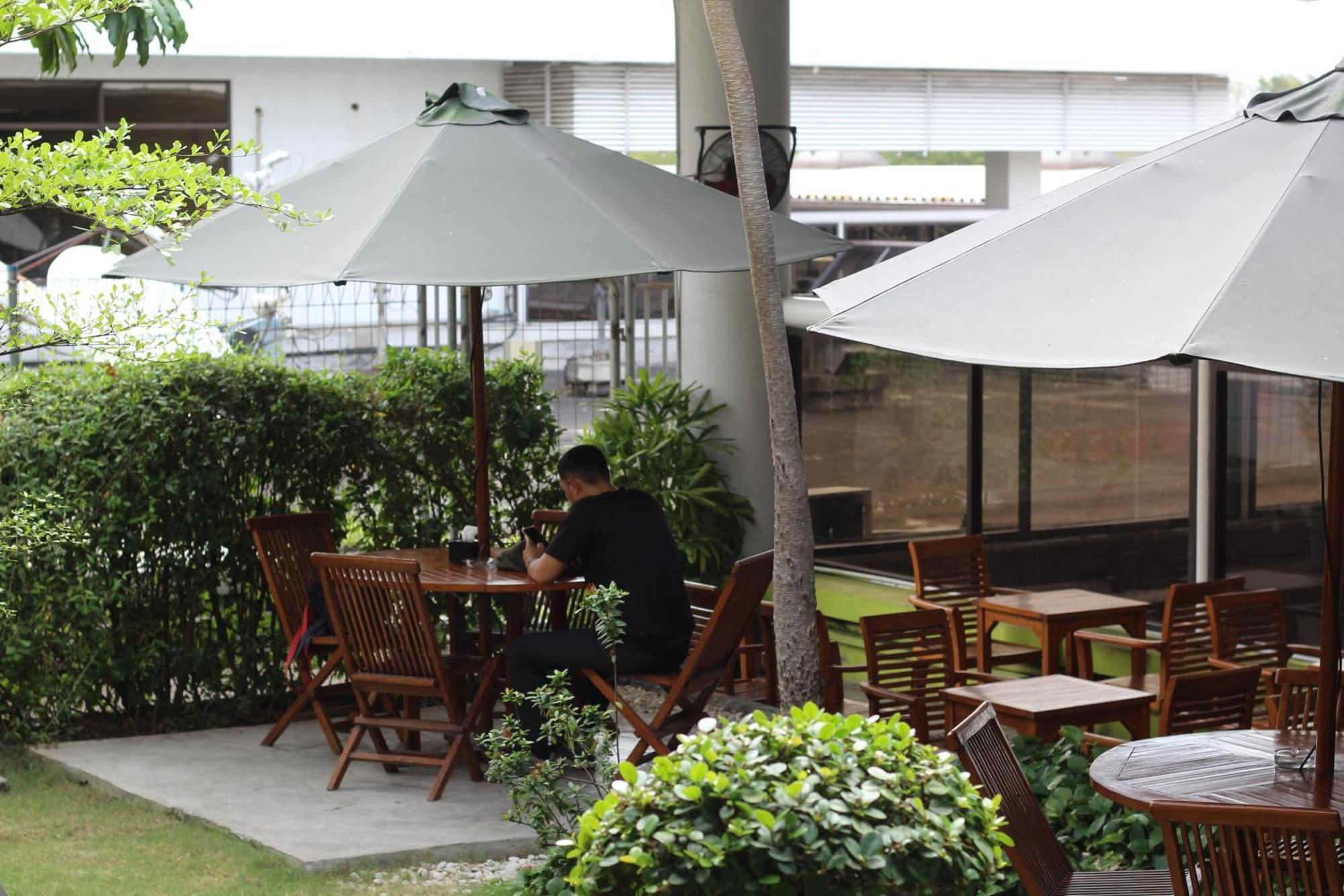 Cordia Hotel Surabaya Airport - Hotel Dalam Bandara - Formerly Ibis Budget Surabaya Airport Sidoarjo Extérieur photo
