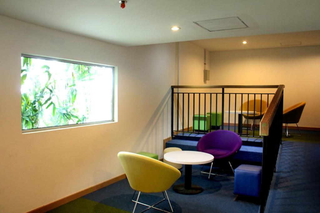 Cordia Hotel Surabaya Airport - Hotel Dalam Bandara - Formerly Ibis Budget Surabaya Airport Sidoarjo Extérieur photo