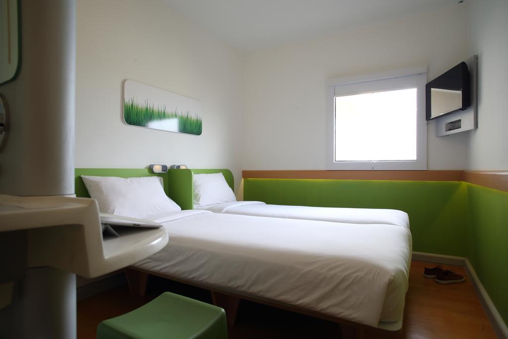 Cordia Hotel Surabaya Airport - Hotel Dalam Bandara - Formerly Ibis Budget Surabaya Airport Sidoarjo Extérieur photo