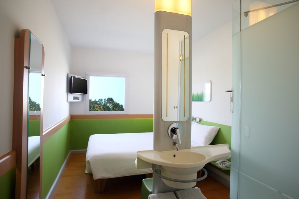 Cordia Hotel Surabaya Airport - Hotel Dalam Bandara - Formerly Ibis Budget Surabaya Airport Sidoarjo Extérieur photo
