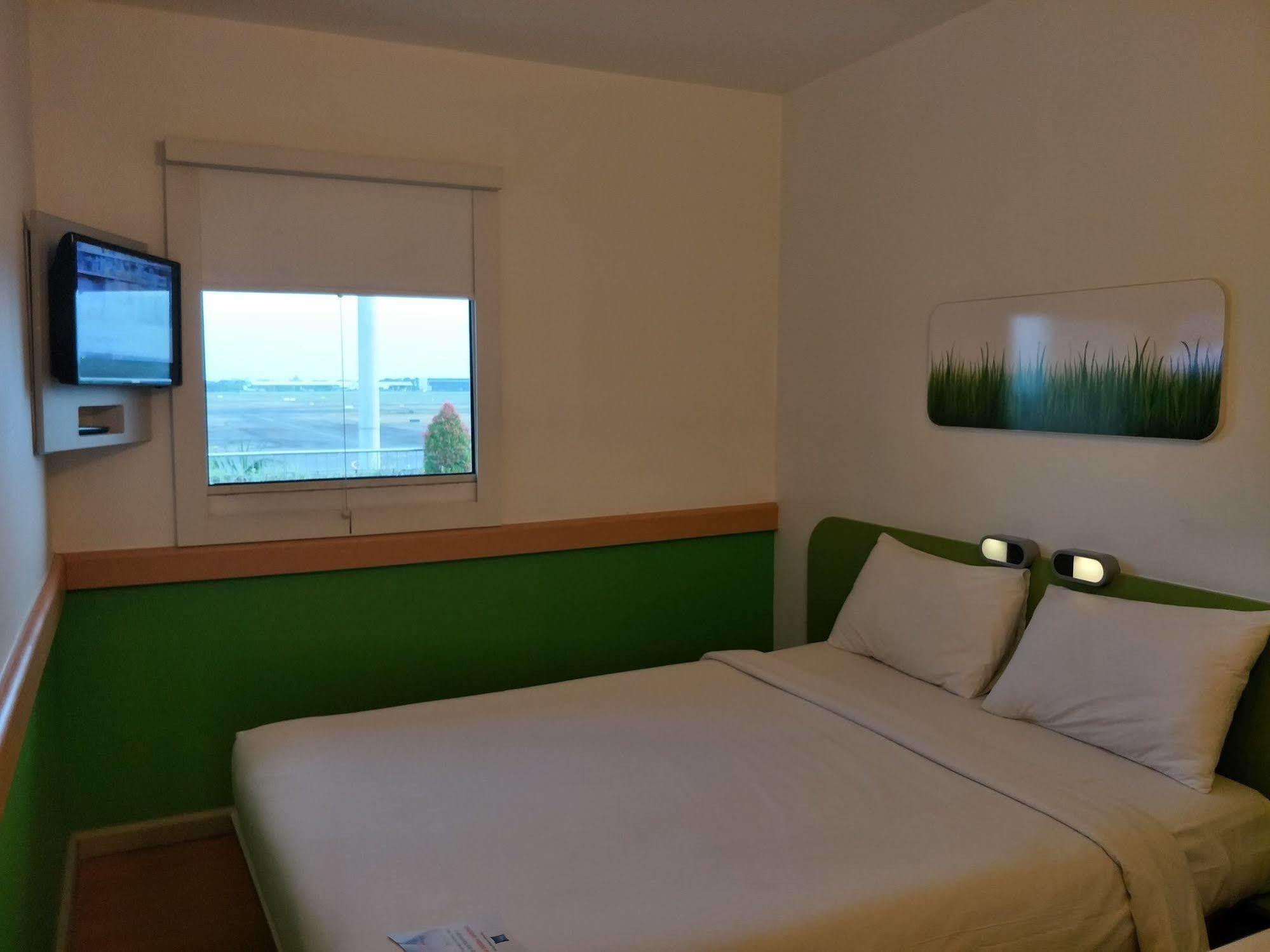 Cordia Hotel Surabaya Airport - Hotel Dalam Bandara - Formerly Ibis Budget Surabaya Airport Sidoarjo Extérieur photo