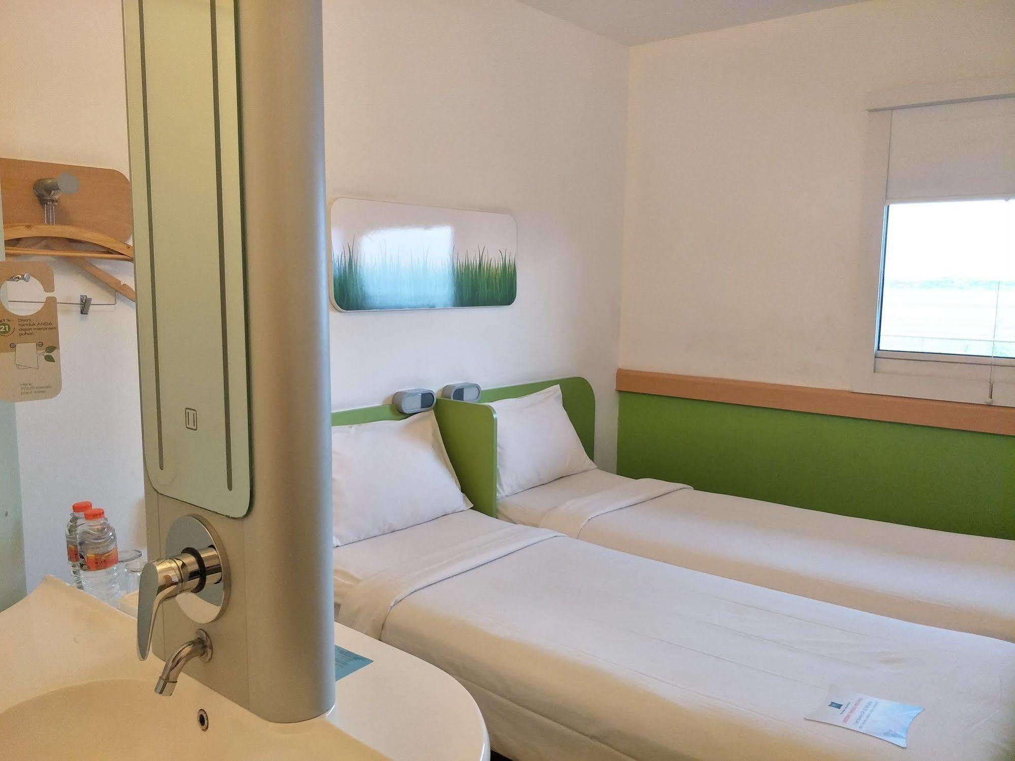 Cordia Hotel Surabaya Airport - Hotel Dalam Bandara - Formerly Ibis Budget Surabaya Airport Sidoarjo Extérieur photo