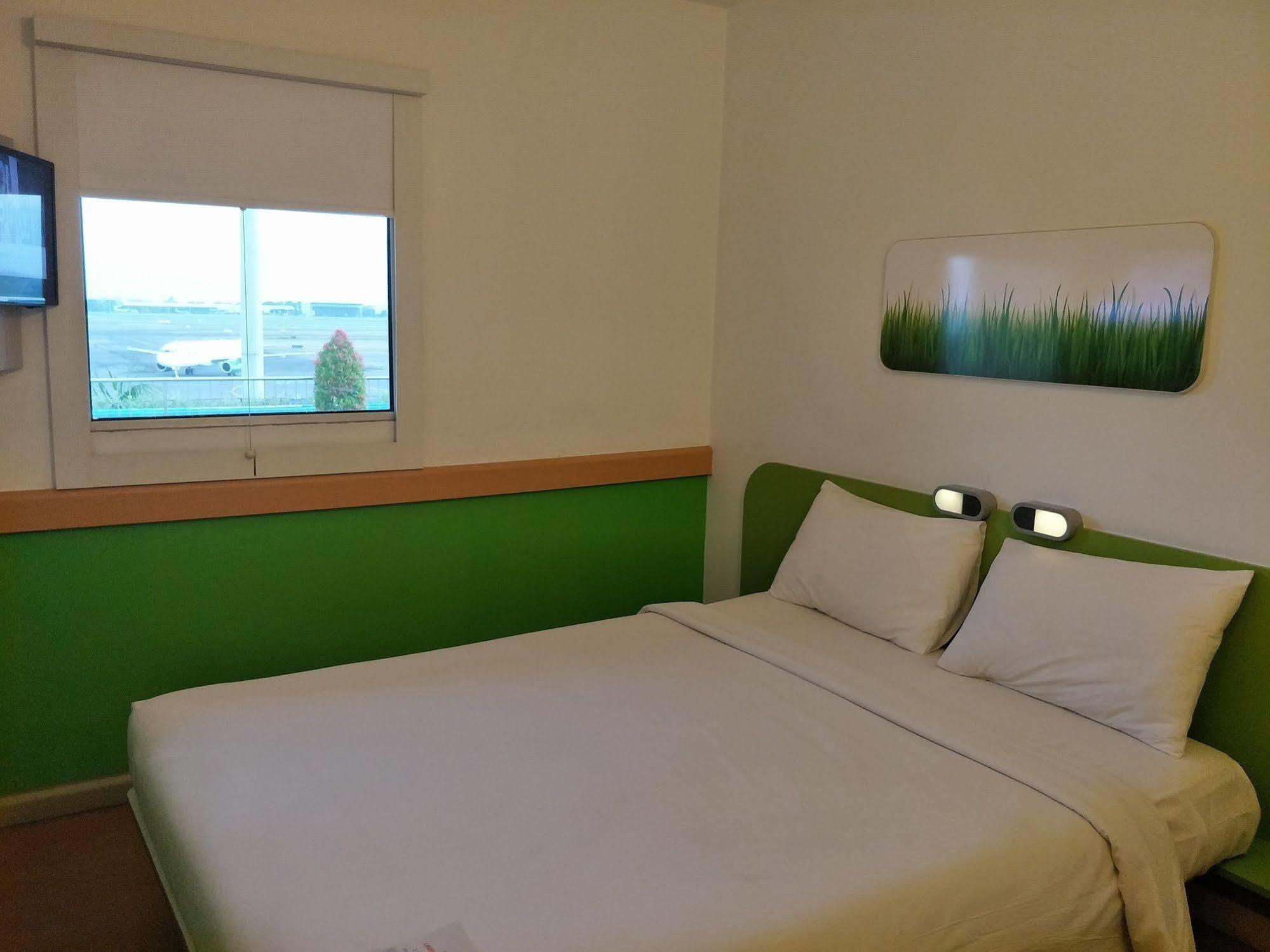 Cordia Hotel Surabaya Airport - Hotel Dalam Bandara - Formerly Ibis Budget Surabaya Airport Sidoarjo Extérieur photo
